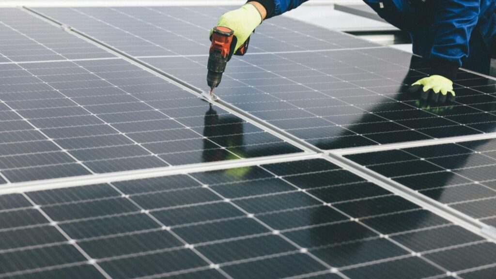 7 erros comuns na instalação de painéis solares